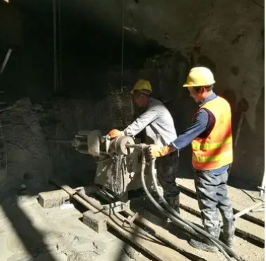 青松路街道水下抗分散灌浆料特点 水下不分散注浆料介绍